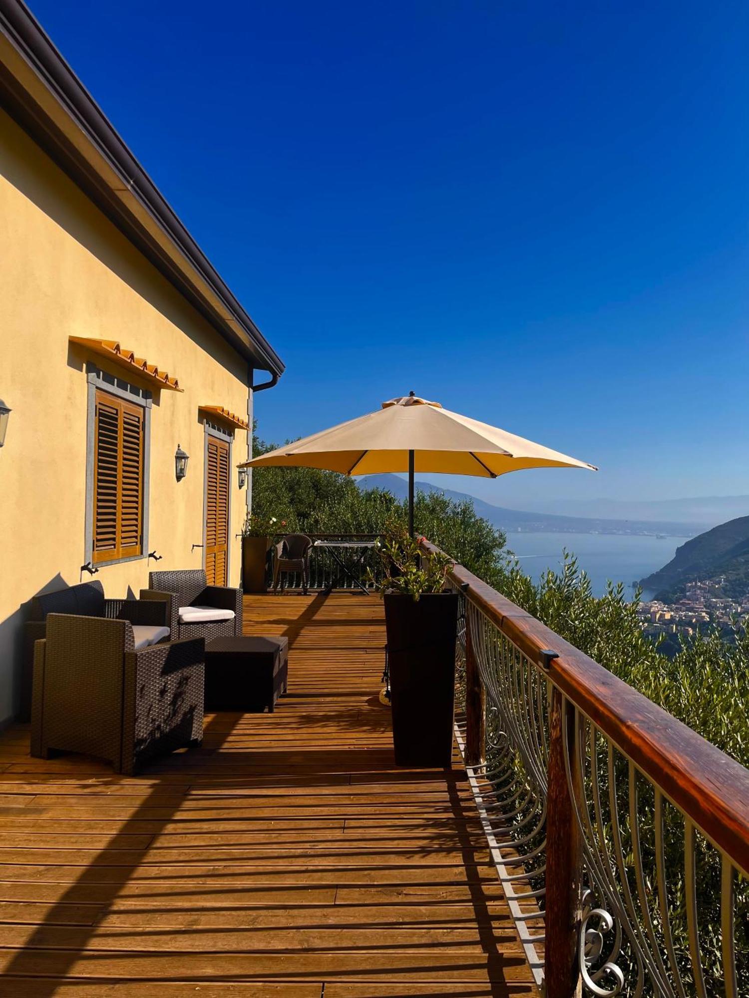 Casa Viromar - De Vivo Realty * Meta